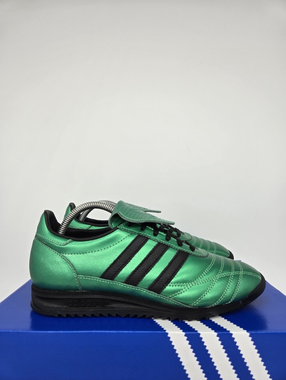 adidas Women's SL 72 LT OG JH7238 Semi Screaming Green Shoes Size 6 - Picture 3 of 8